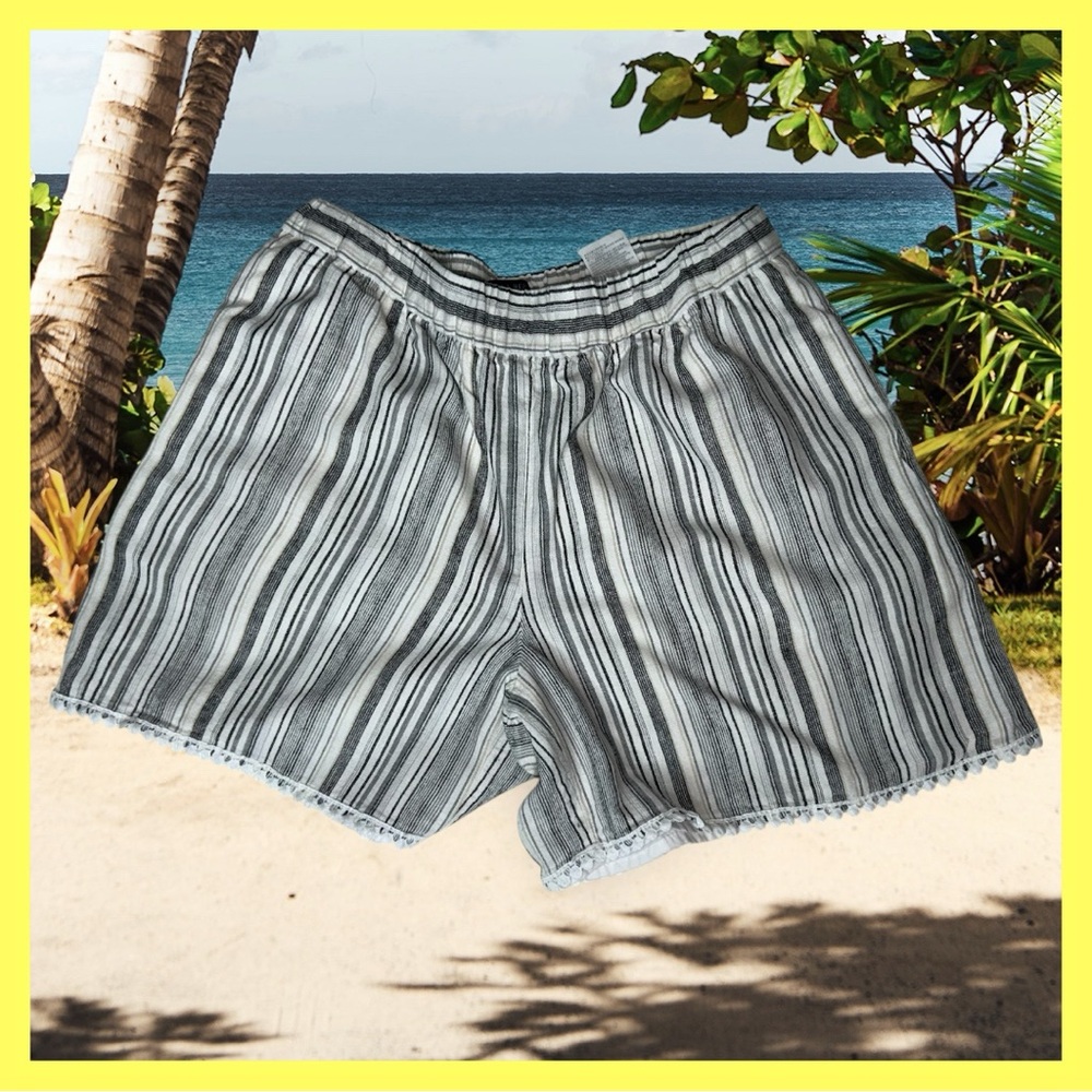 Banana Republic Gray and White Striped Shorts XS